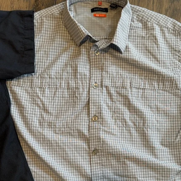 2 Sz Large Van Heusen Traveler Men's Dress Short Sleeve Shirt - Gray & Black - Picture 4 of 6